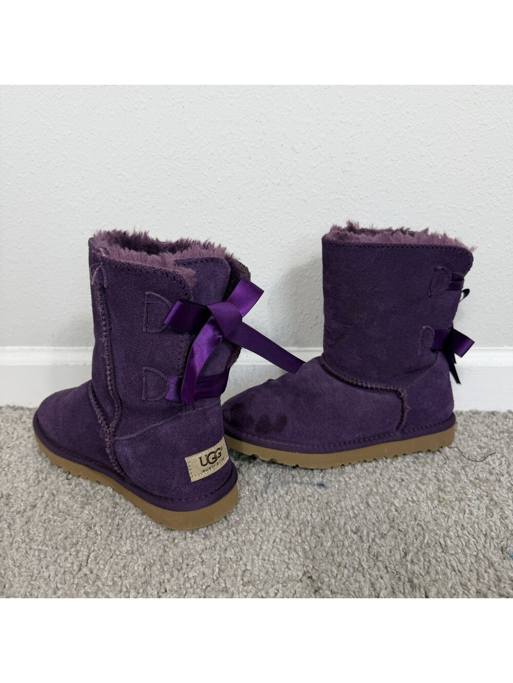 UGG Australia Bailey Bow Purple Sheepskin Suede Mid Calf Boots Womens Size 6